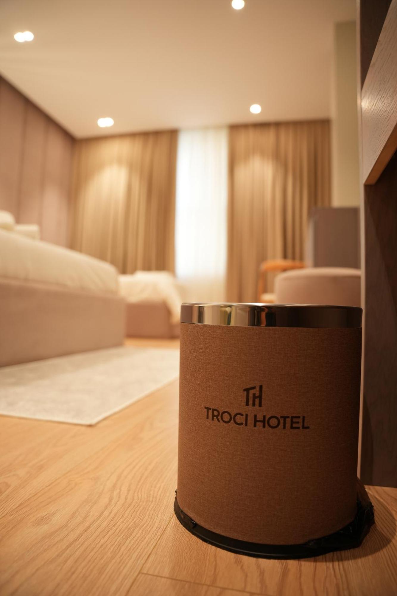 Troci Hotel Kamez エクステリア 写真