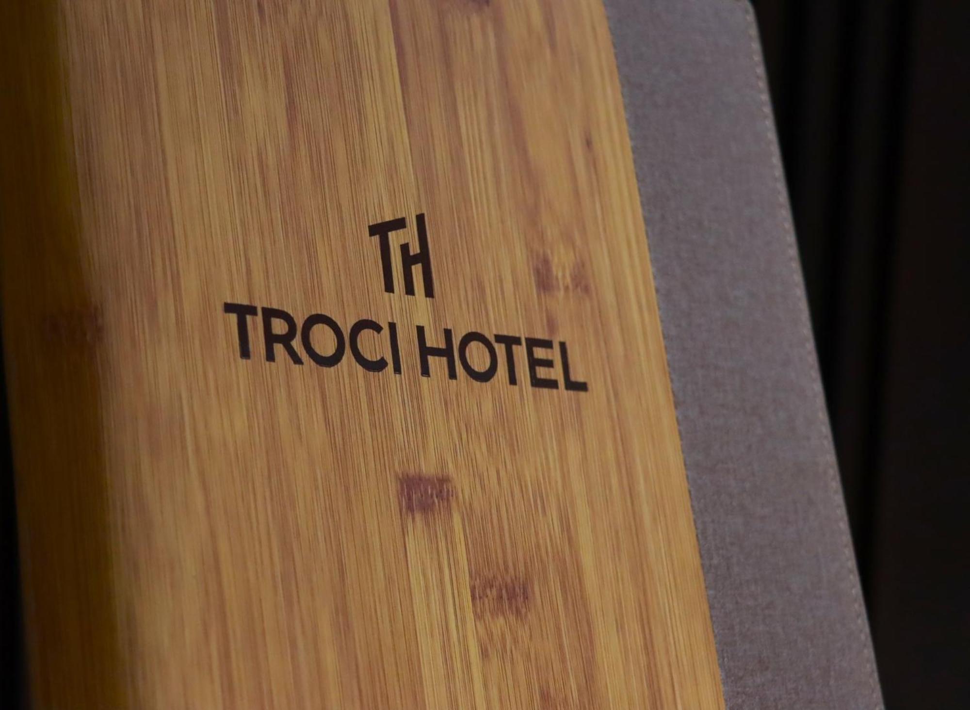 Troci Hotel Kamez エクステリア 写真