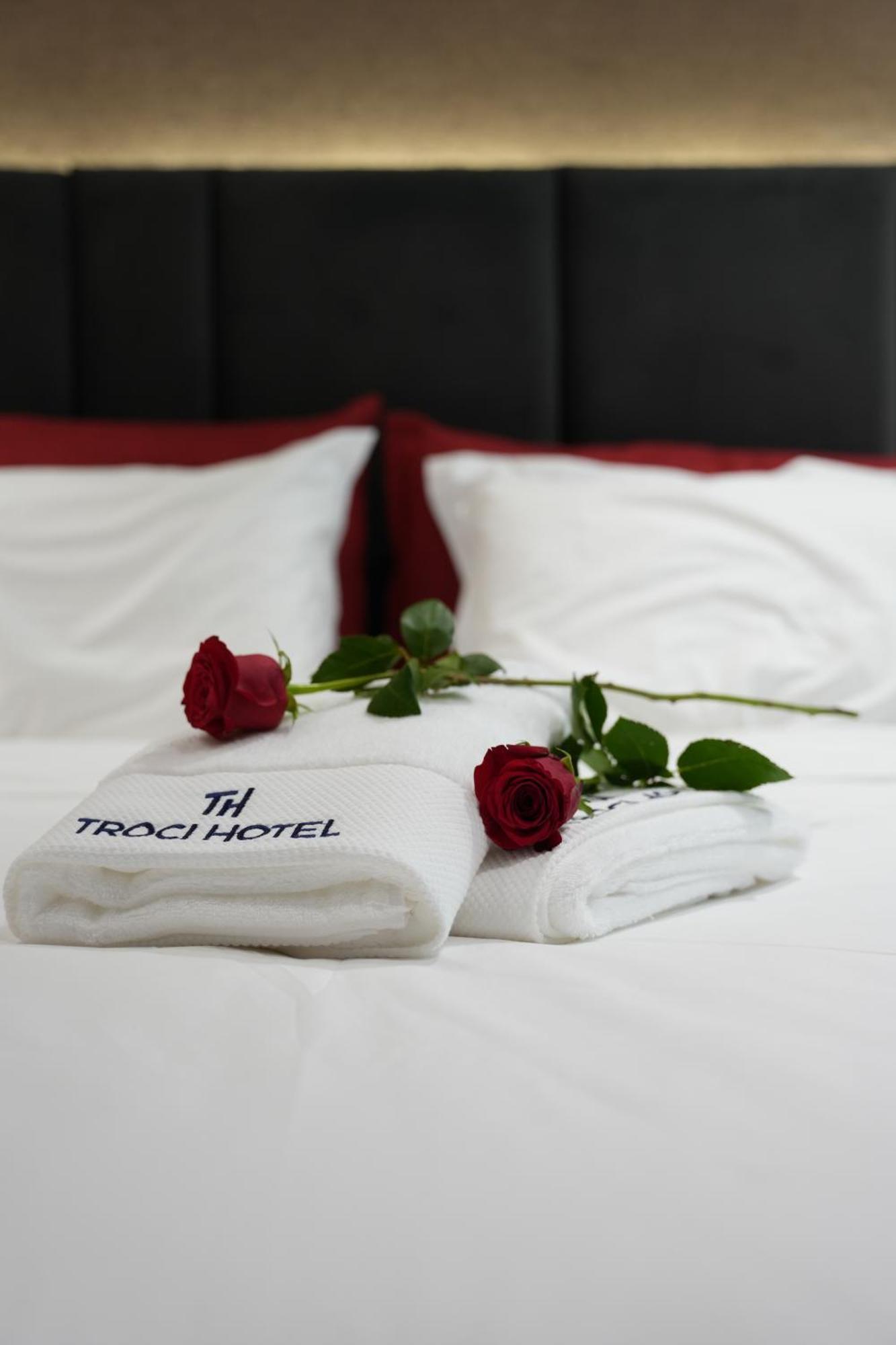 Troci Hotel Kamez エクステリア 写真