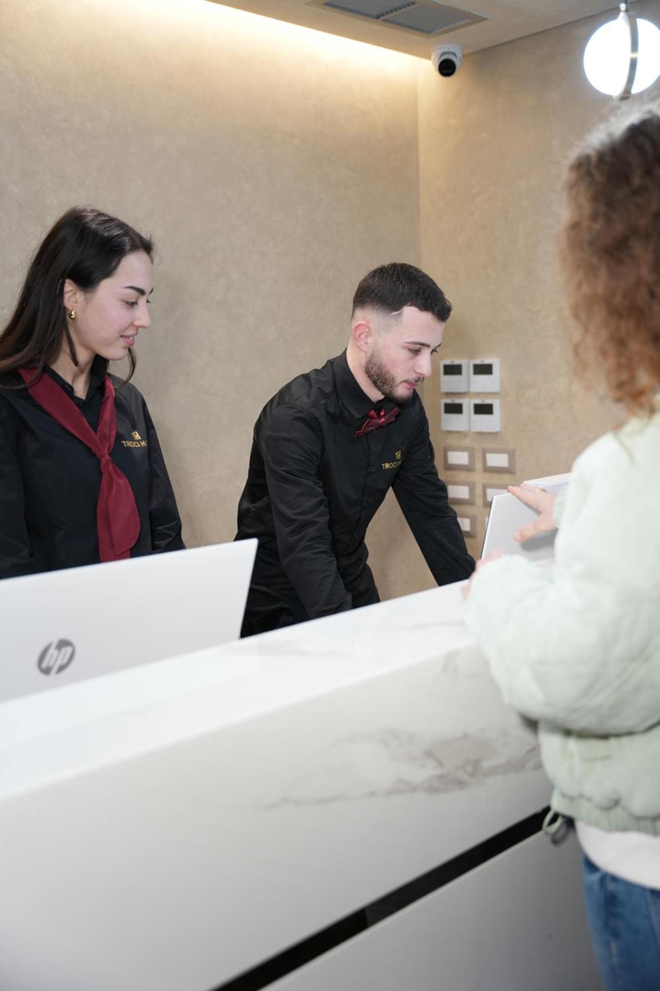 Troci Hotel Kamez エクステリア 写真
